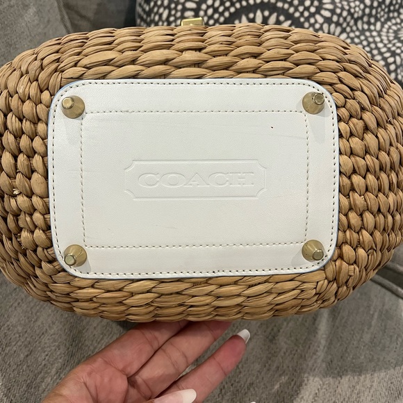 COACH Basket Weave Bag - Picture 3 of 9